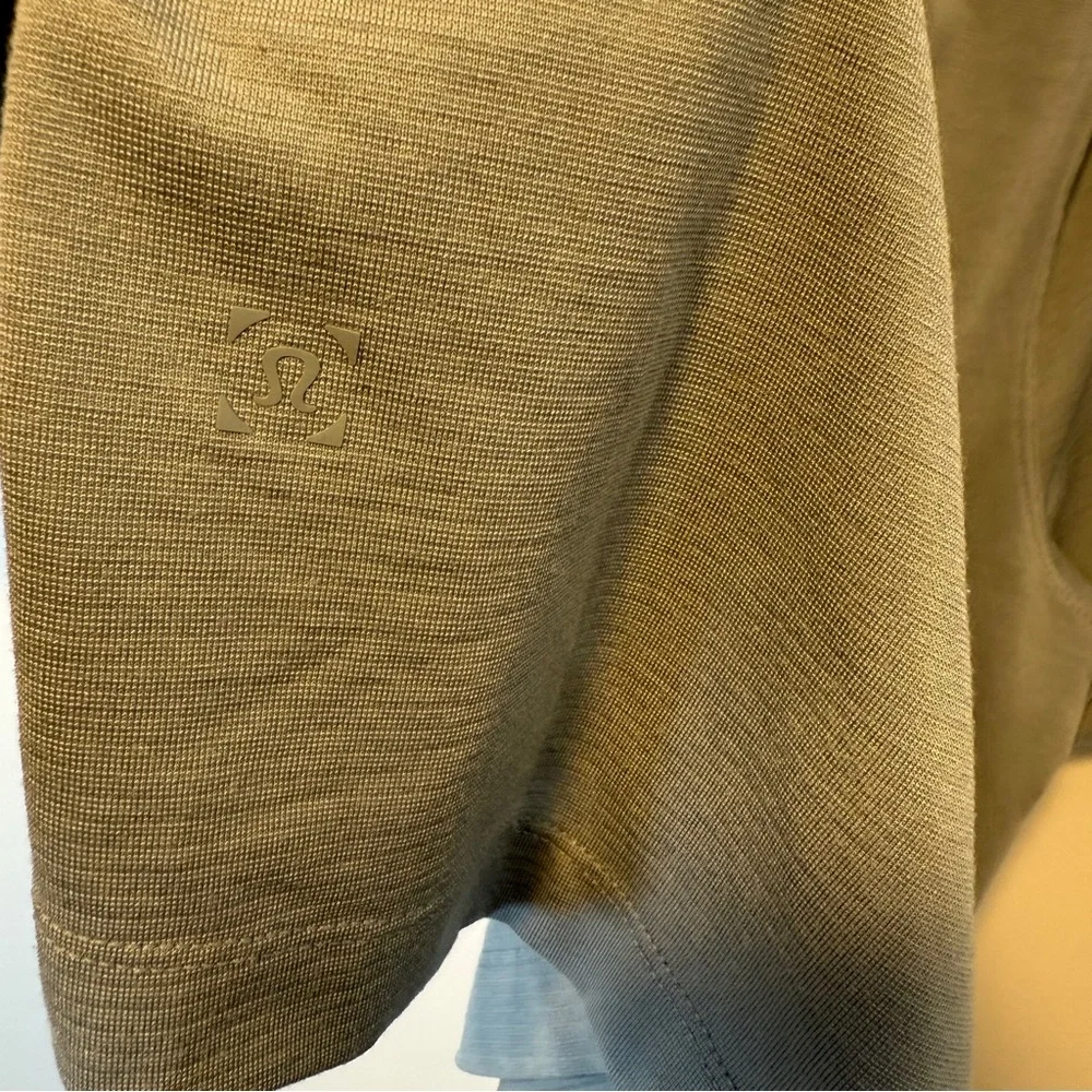 Lululemon gray‎ polo shirt men's size large